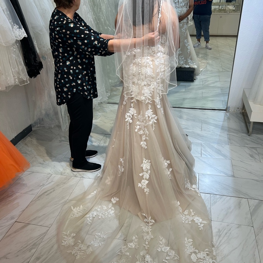 Wedding - Picture 2 of 3